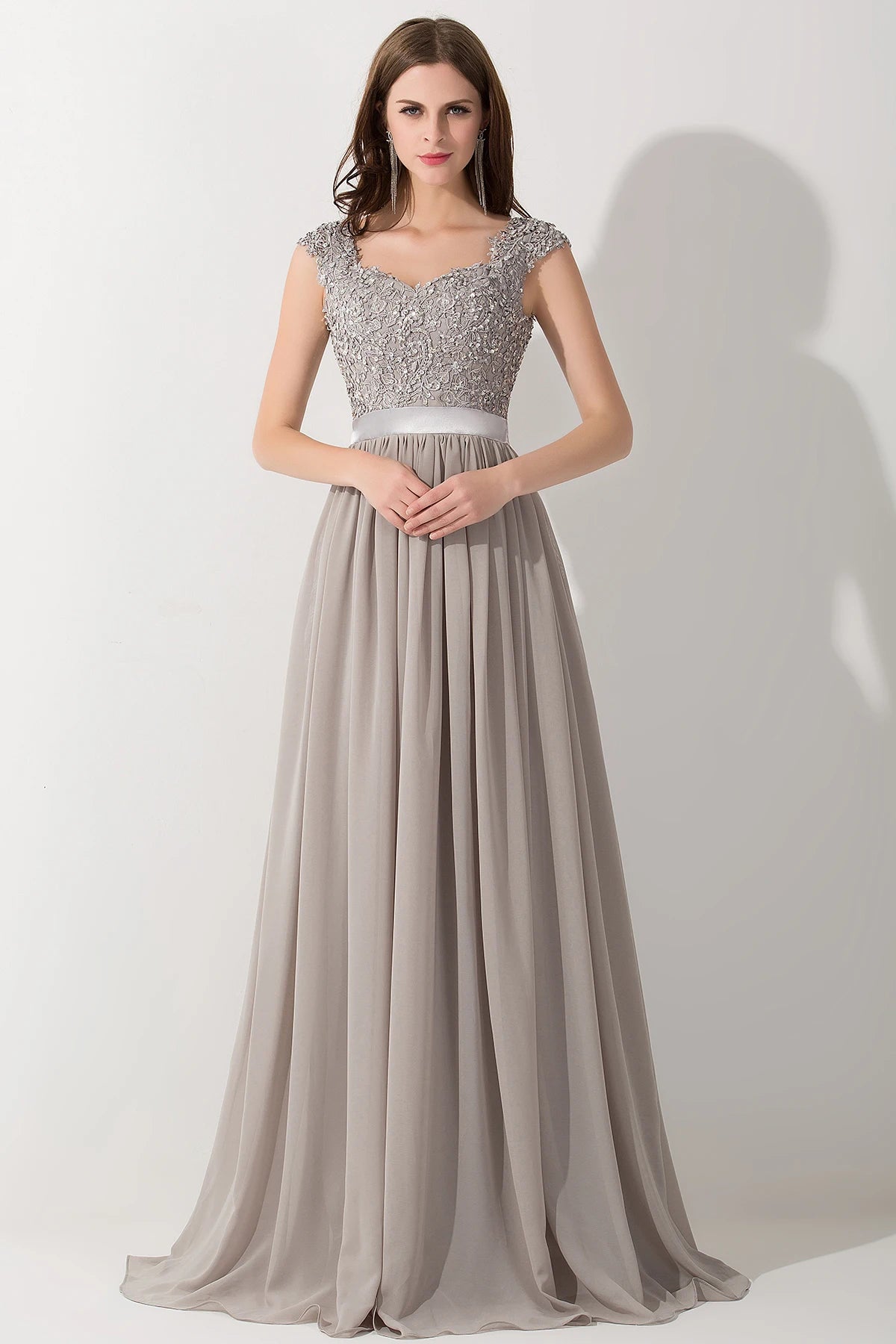 Elegant Sleeveless Gown for Wedding Party