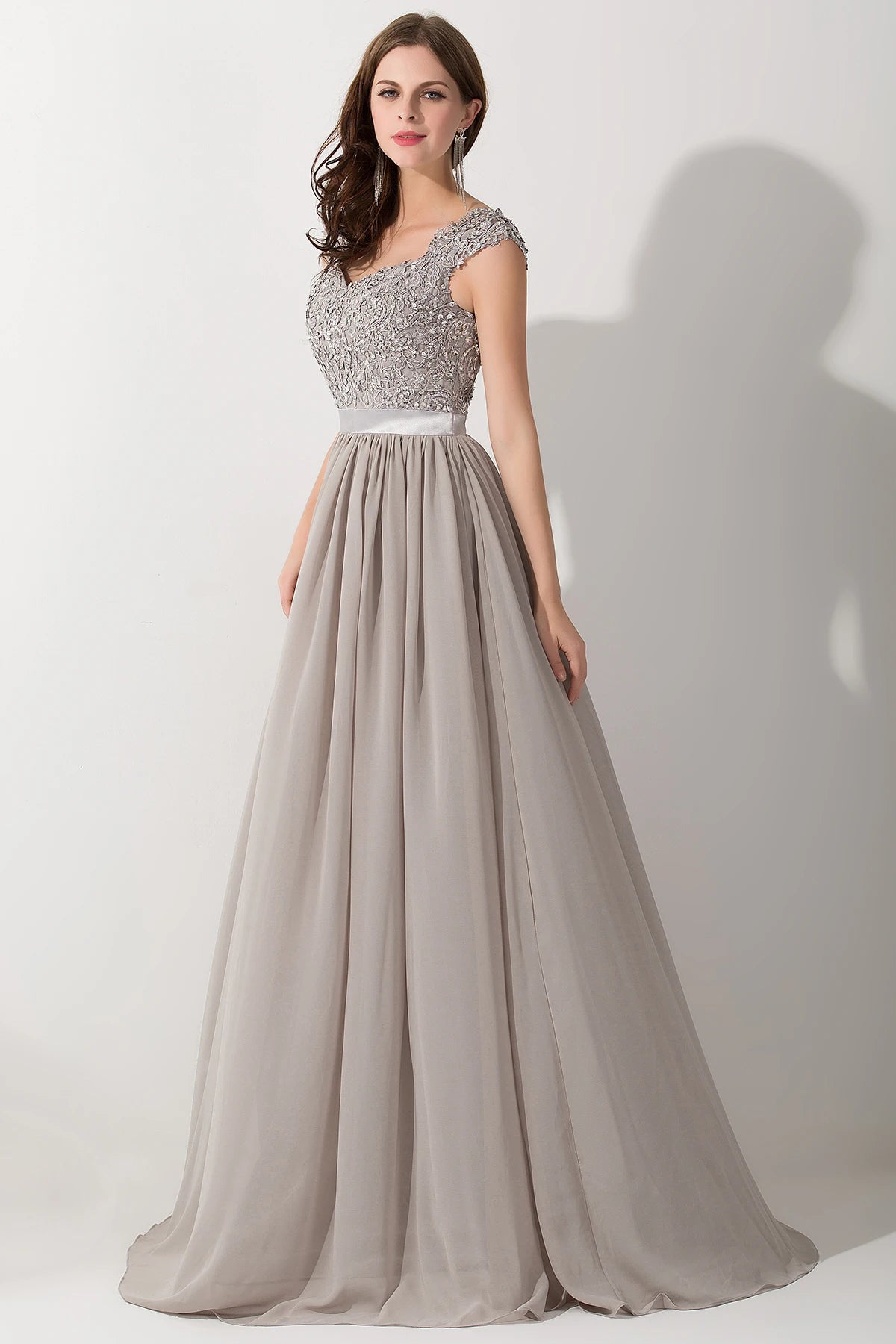 Elegant Sleeveless Gown for Wedding Party