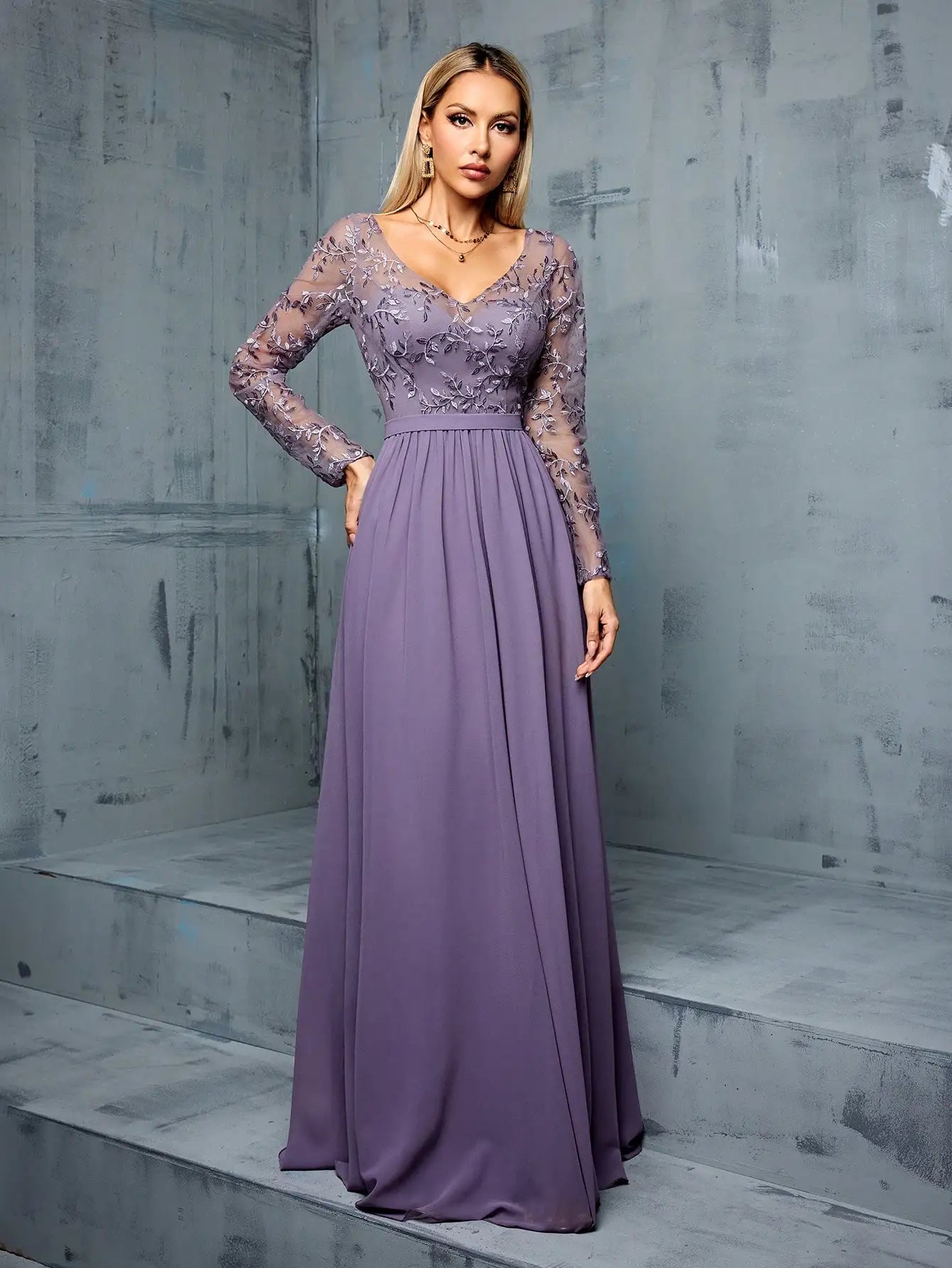 Elegant Dinner and Party Evening Dress